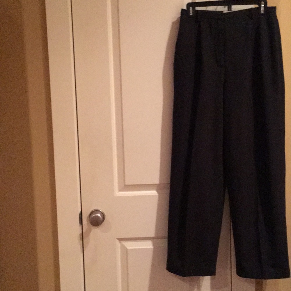 Size 6 Dark Grey Valerie Stevens Stretch Pants